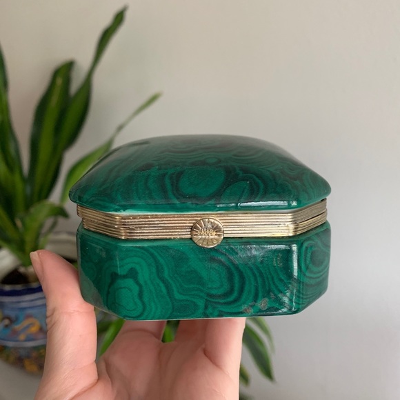 Vintage Malachite jewelry box - Picture 4 of 4